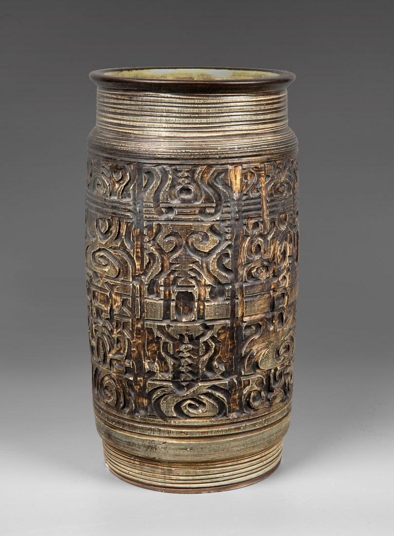A Large Earthenware barur hayal Vase, Israel, Mid-20th century (1 of 2)