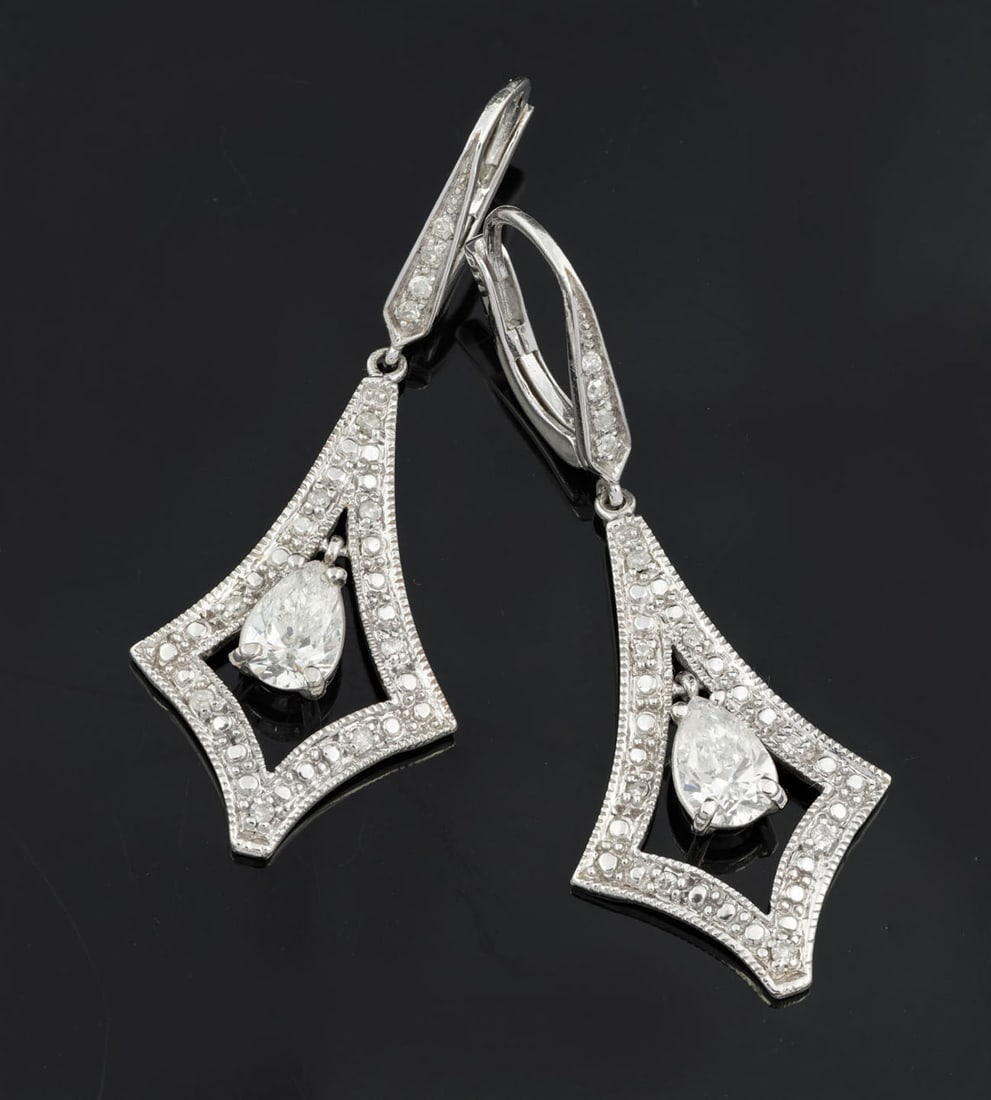 A Pair of Fine 18K White Gold and 1.5Ct Diamond Earrings (1 of 4)