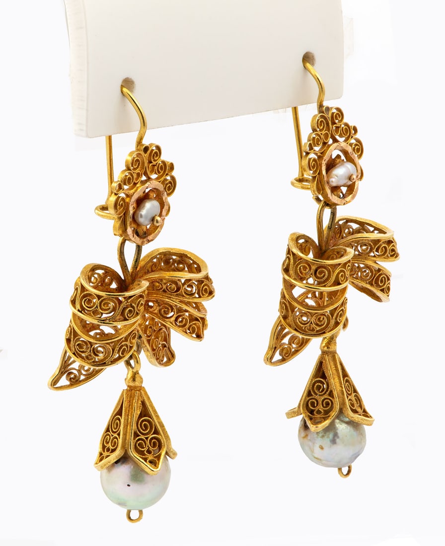 A Pair of 14K Yellow Gold and Pearl Earrings (1 of 5)