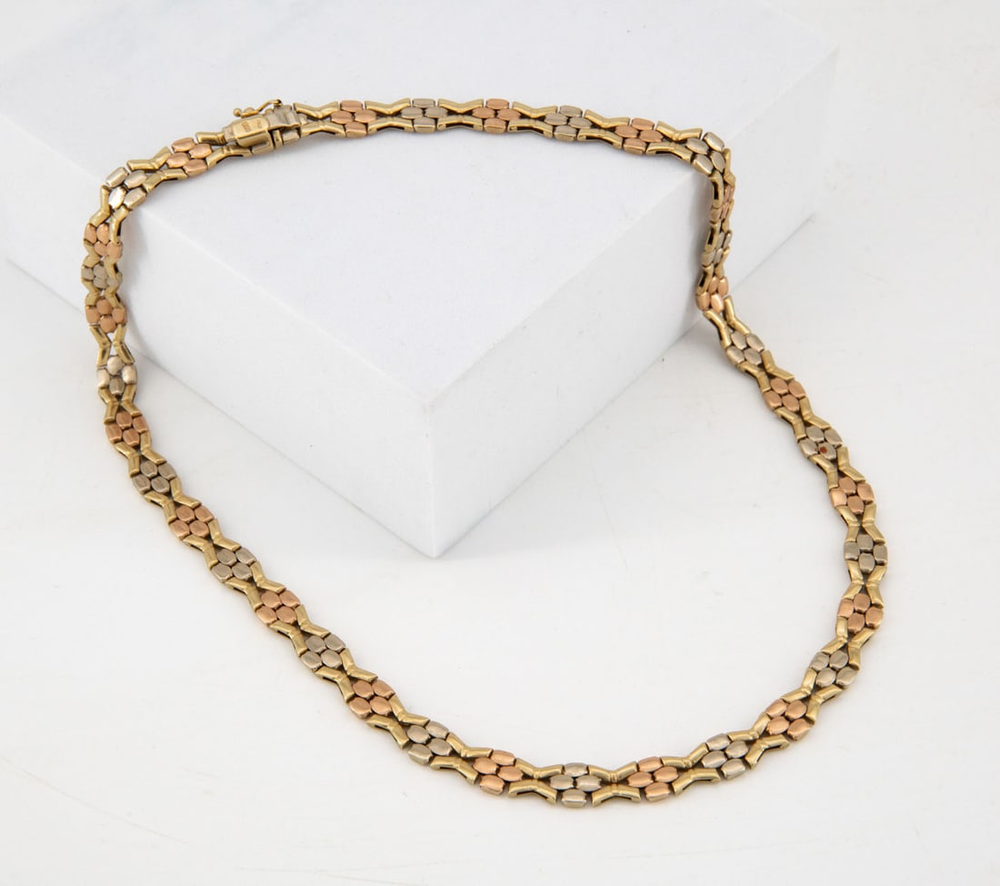 A Fine 14K Three Tone Gold Necklace (1 of 4)