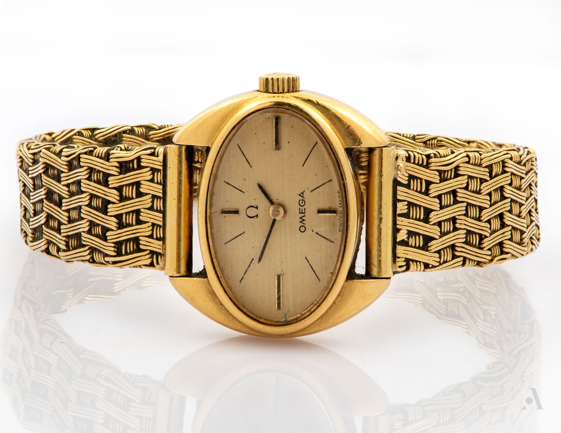 An Omega 18K Yellow Gold Ladies' Wristwatch, 1970s (1 of 5)