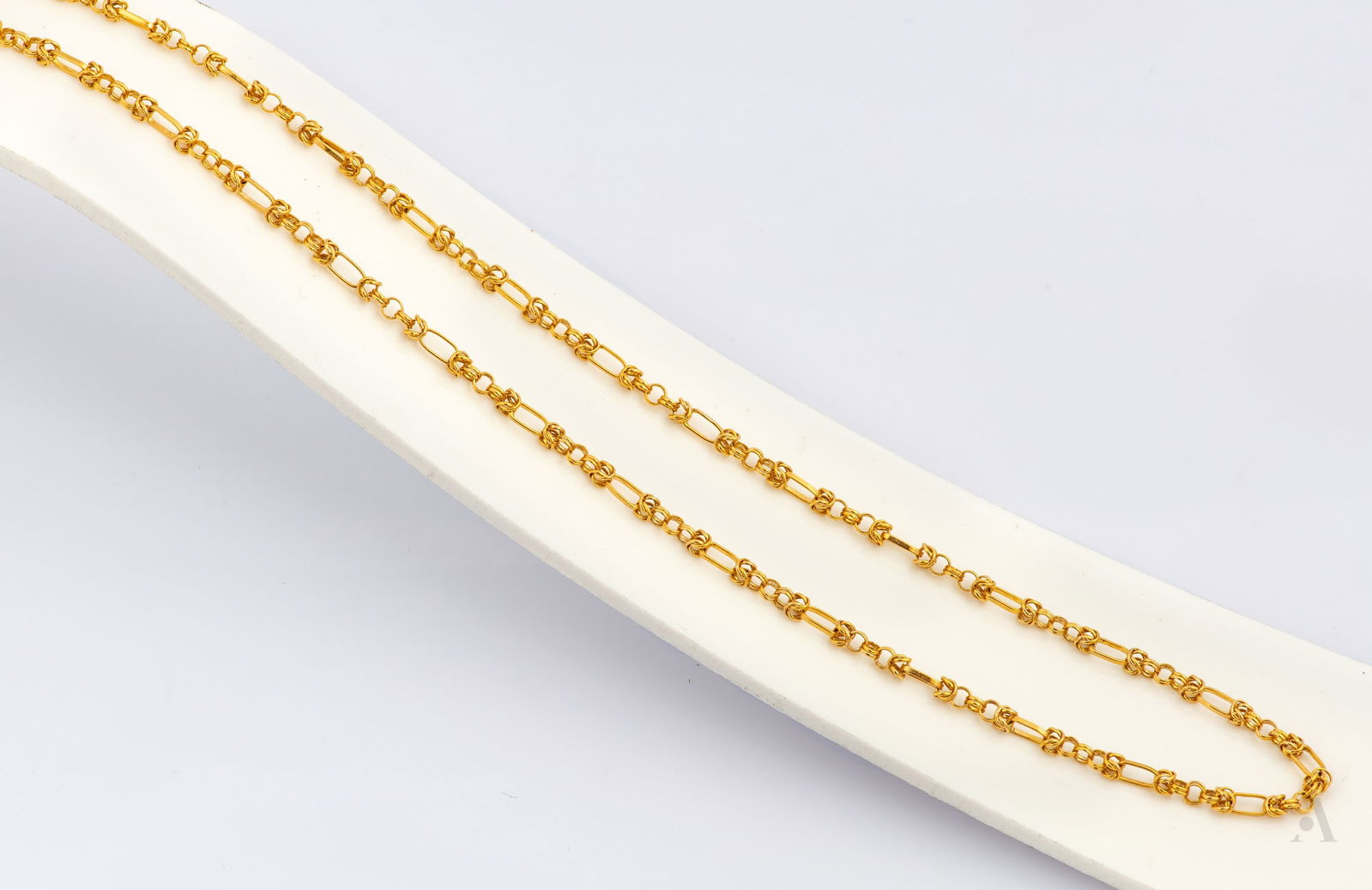 A 14K Yellow Gold Link Chain Necklace (1 of 3)