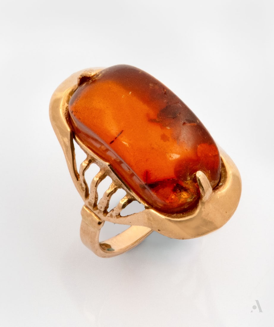 An Art Deco Style 14K Red Gold and Amber Ring (1 of 5)