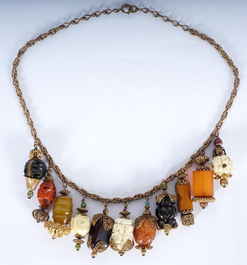 BAKELITE CHINESE LANTERN NECKLACE: BAKELITE CHINESE LANTERN NECKLACE