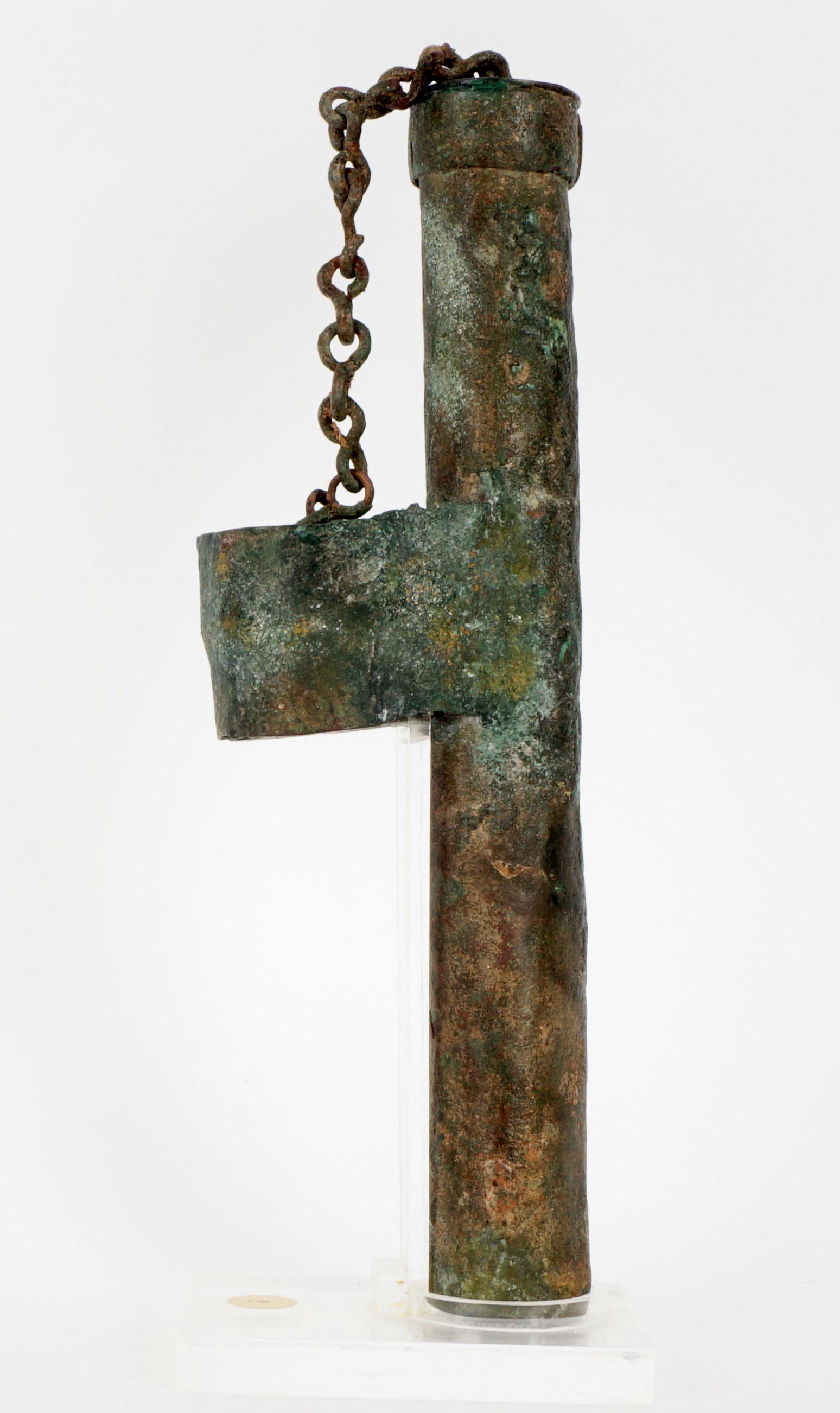 Roman Bronze 2nd C Encrier Inkwell: Roman 2nd Century inkwell / encrier with chained lid, overall 9.25" h. From a private Florida collection, sold with 1979 certificate from Farid Ziade. Condition: Sold with all faults.