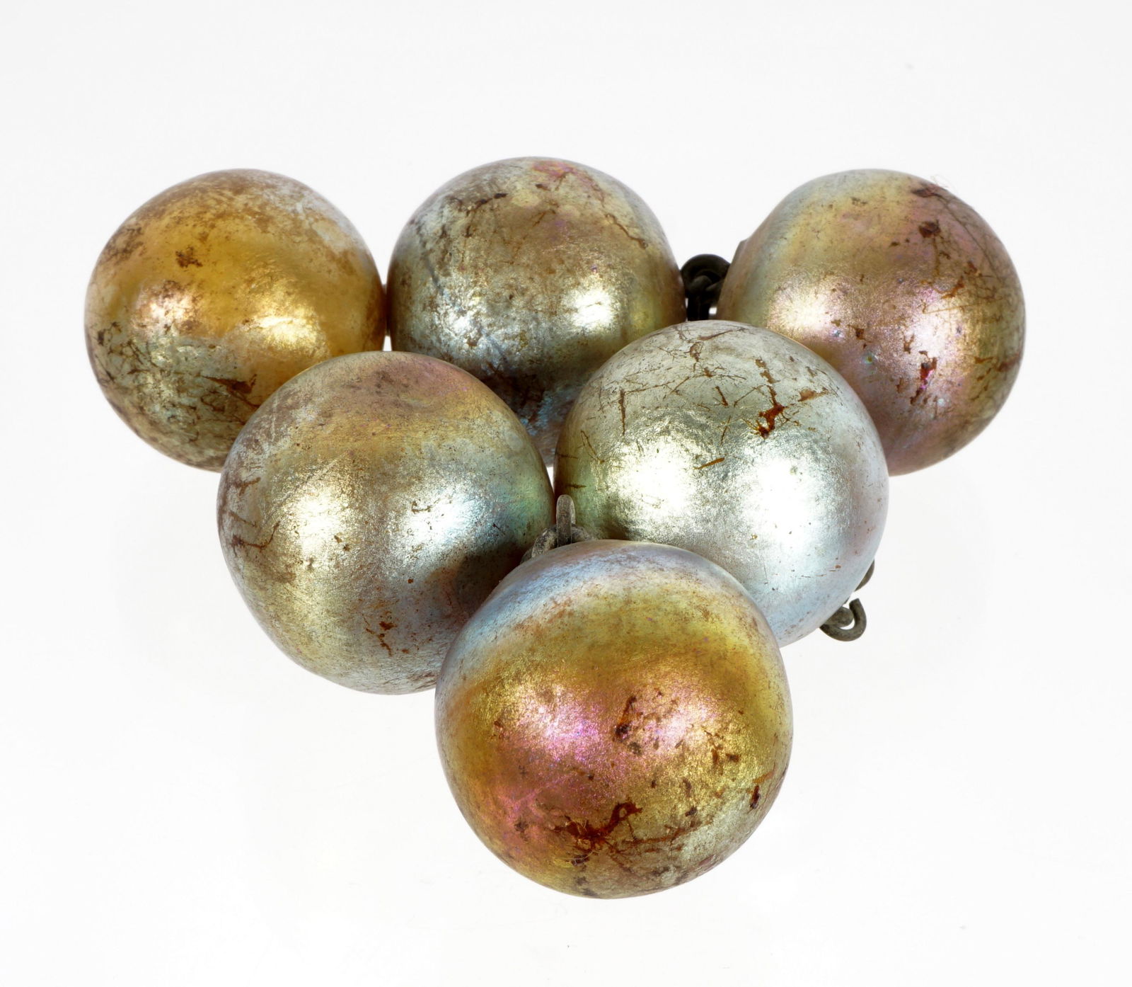 6 Tiffany Favrile Glass Balls and Chains from Lamp: A lot of 6 Tiffany Favrile glass balls & chains from lamp. Each measures approx 2.75 inchs long with chain. Glass balls measure 1.5 inches wide. Condition: Chains and glass balls show various signs of