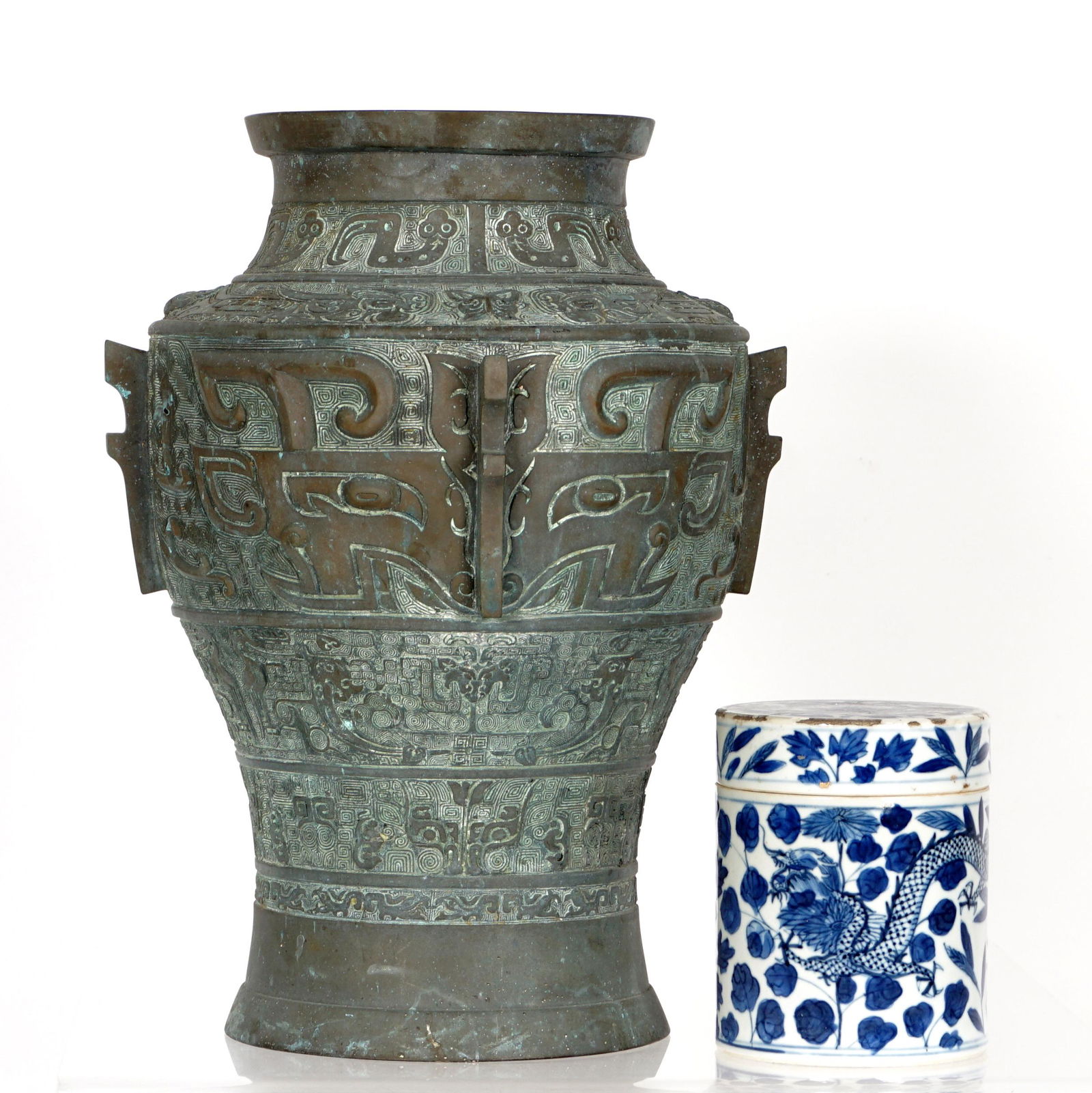 Antique Chinese Dragon Jar and a Bronze Vase (1 of 20)