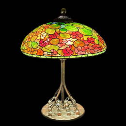 Tiffany Studios Nasturtium Leaded Glass Table Lamp