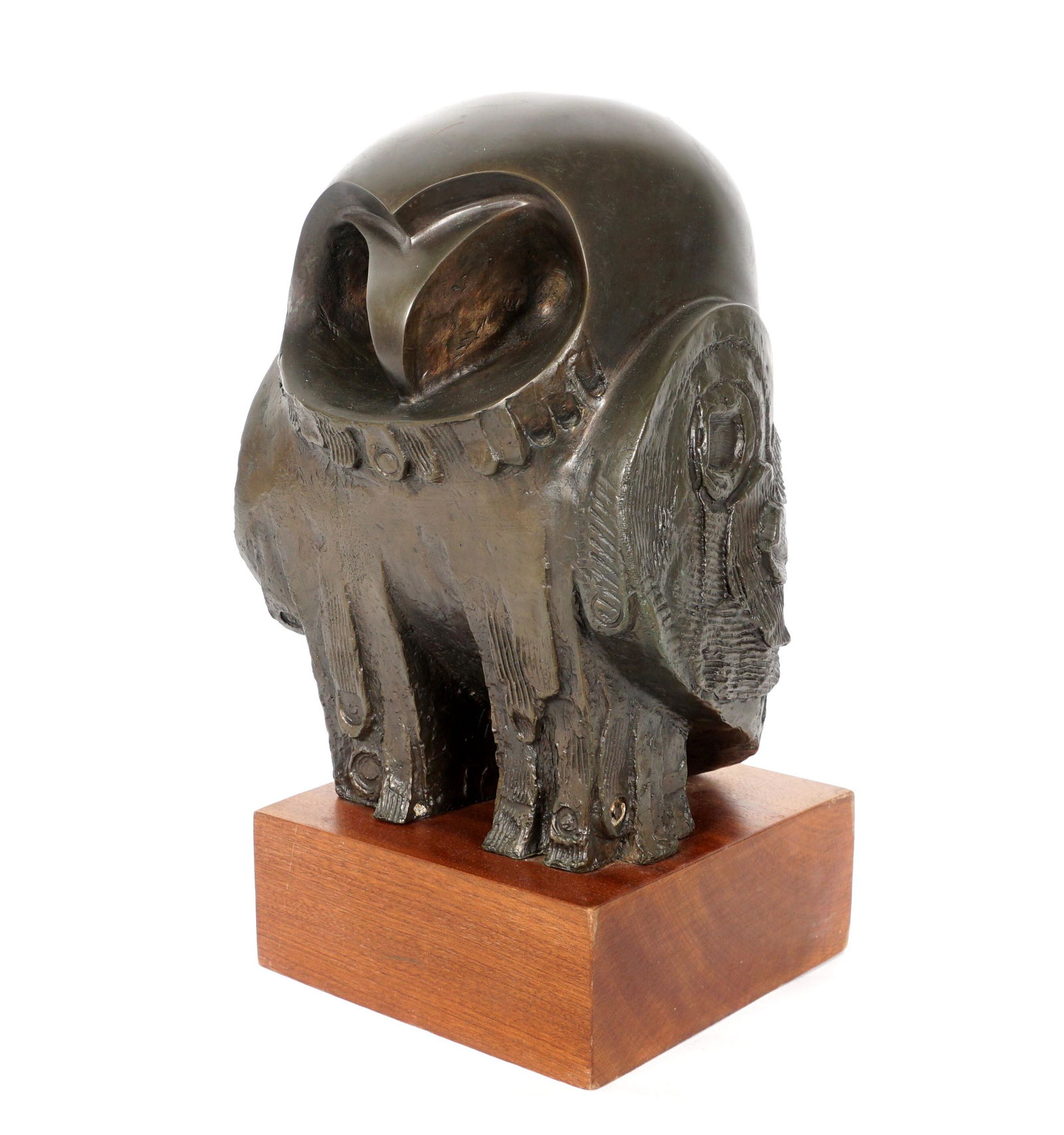 Eliezer Weishoff Modernist Bronze Owl: WEISHOFF, Eliezer, (Israeli, 1938-): Modernist bronze figure of an owl, signed and numbered 7/99 at base, affixed to wood plinth, overall 14.5" h. x 8.5" x 7.5". Shippers note: Approx. 30 lbs.