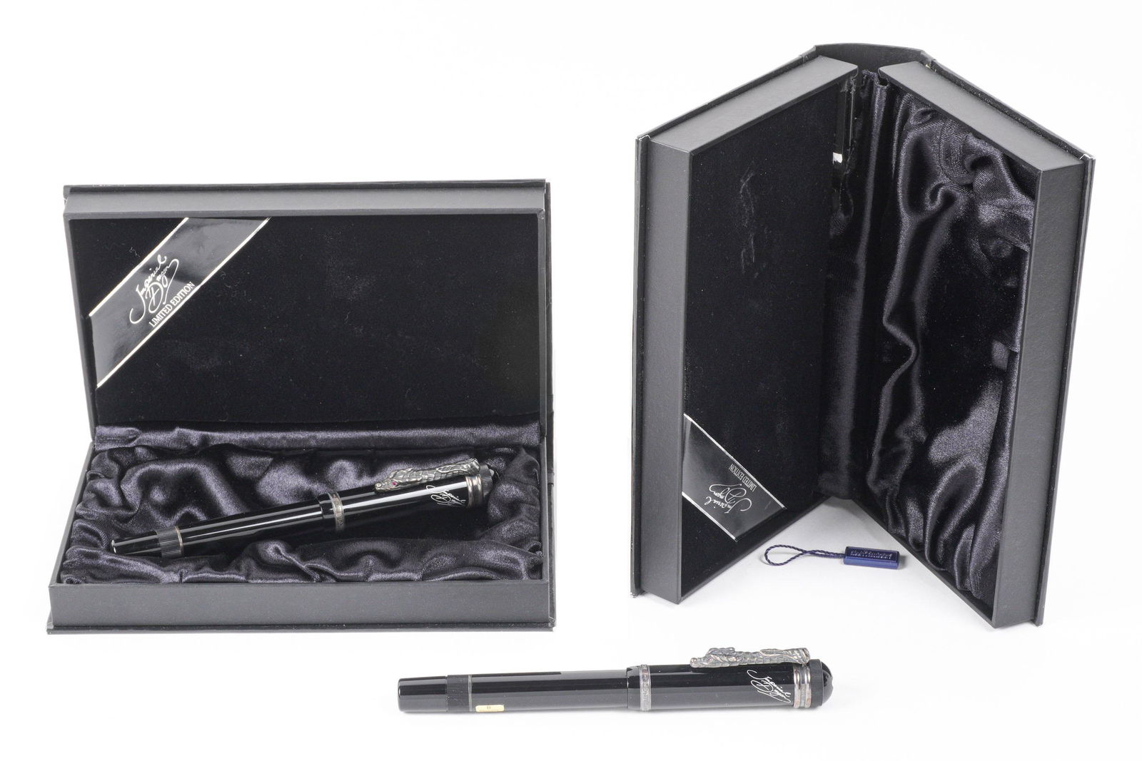 Two Montblanc Imperial Dragon Fountain Pens (1 of 14)