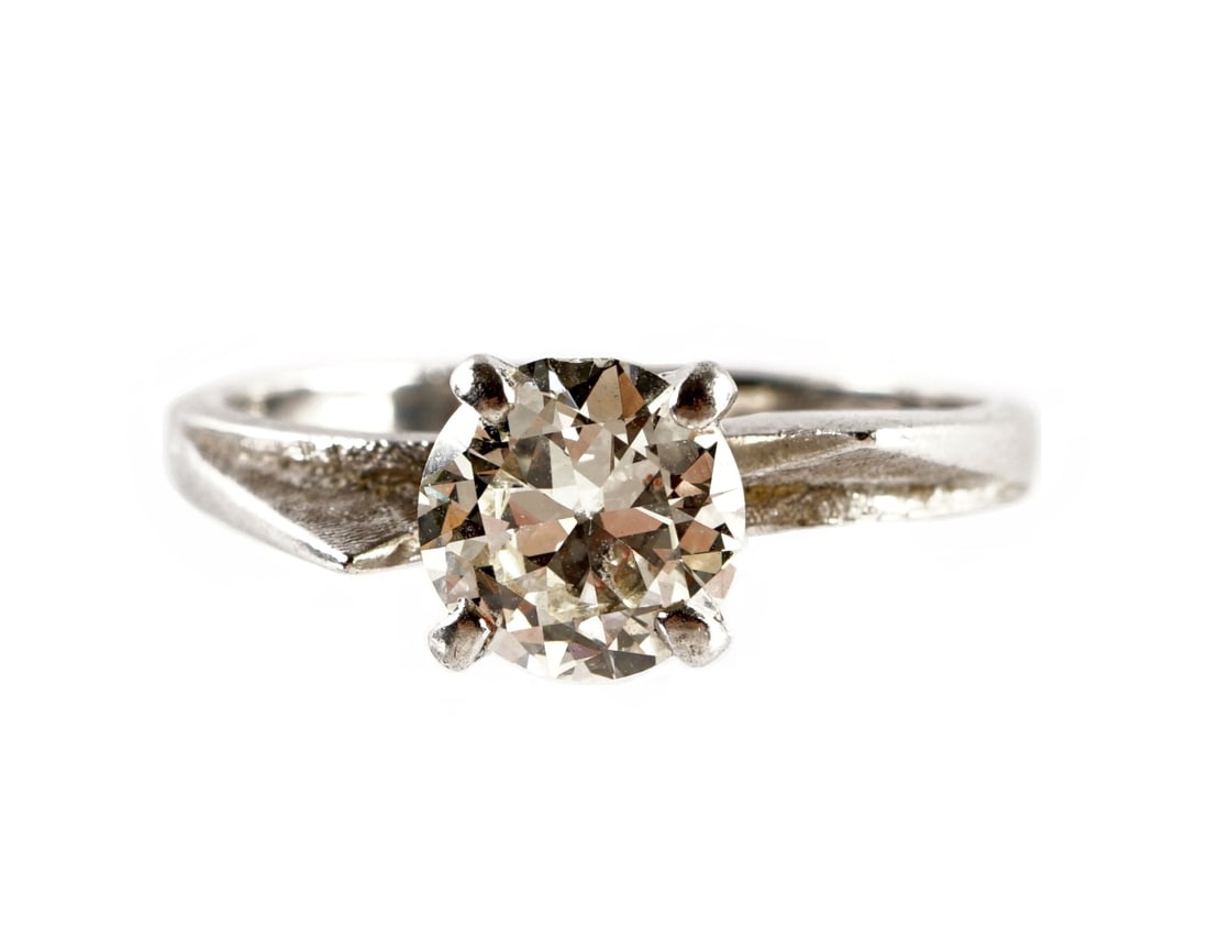 14k White Gold and Diamond Solitaire Ring (1 of 8)