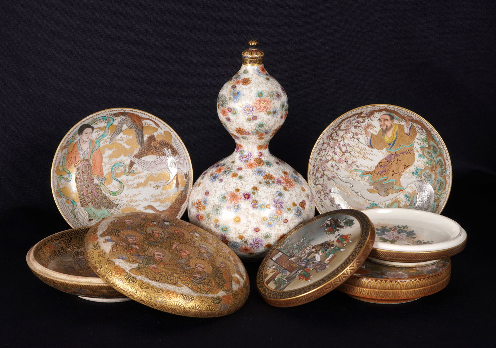 Six Piece Satsuma Covered Boxes, Jar, and Dishes (1 of 16)