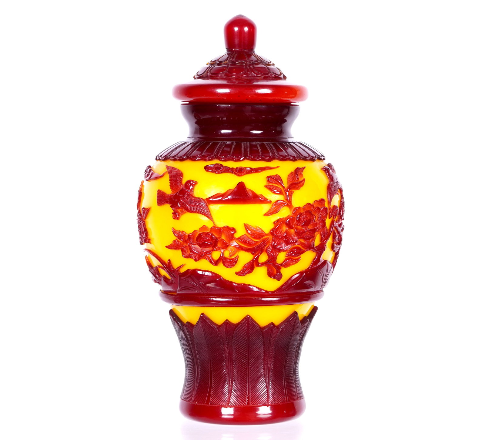 Chinese Overlay Peking Glass Vase (1 of 14)
