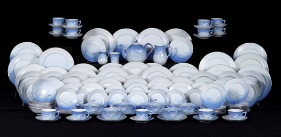 134 pc Bing & Grondahl Seagull Pattern China