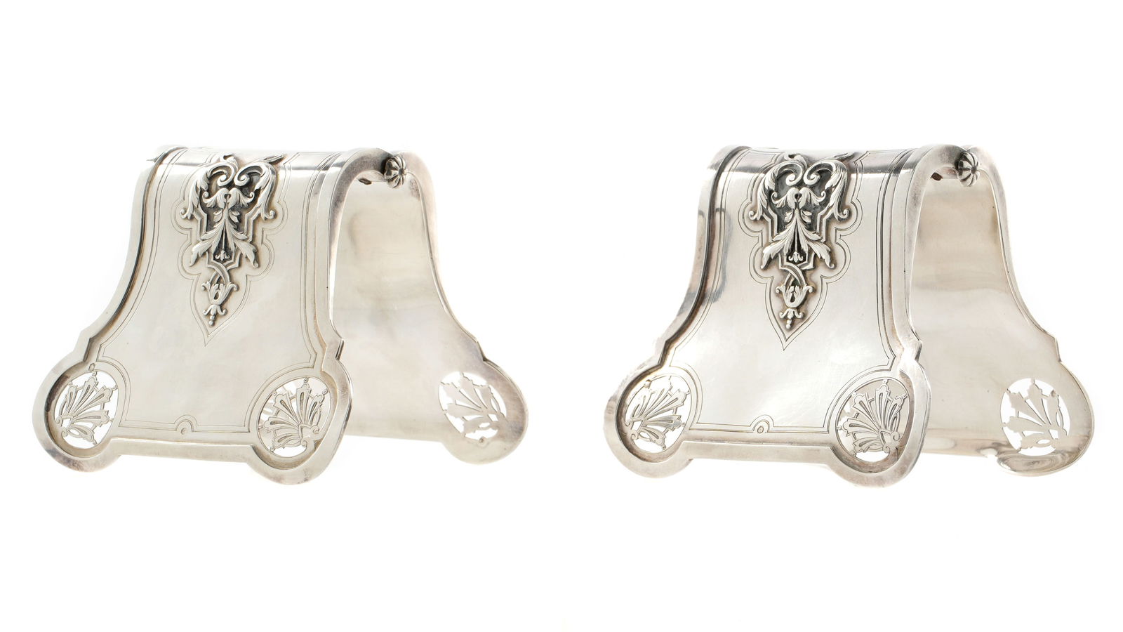 Debain Cased Pair French Silver Asparagus Servers: Paid of ornate Alphonse Debain .950 silver hinged asparagus / pastry servers in presentation case. Well marked, each measures 3.25 "h. x 4" x 3.25". Sold with Lambert, Levy y Cia silk lined fitted pre