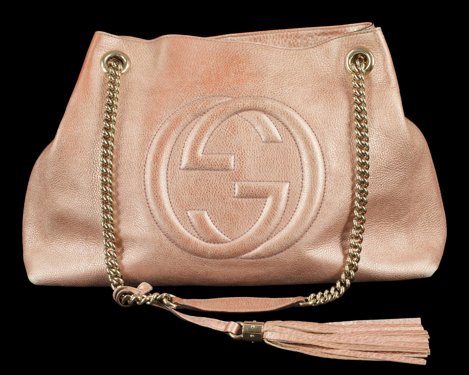 Gucci Soho Metalic Rose Leather Chain Shoulder Bag: Gucci "Soho" shoulder / tote bag / purse. Rose metallic leather. Silver metal chain and leather strap with tassel. Numbered 308982-502752 on back of leather Gucci tag. Overall 10.5" x 14.5" x 4.5". Co