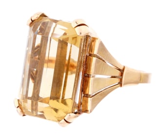 14k Gold and Citrine Solitaire Ring