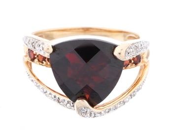 14k Gold Meda Split Shank Garnet & Diamond Ring