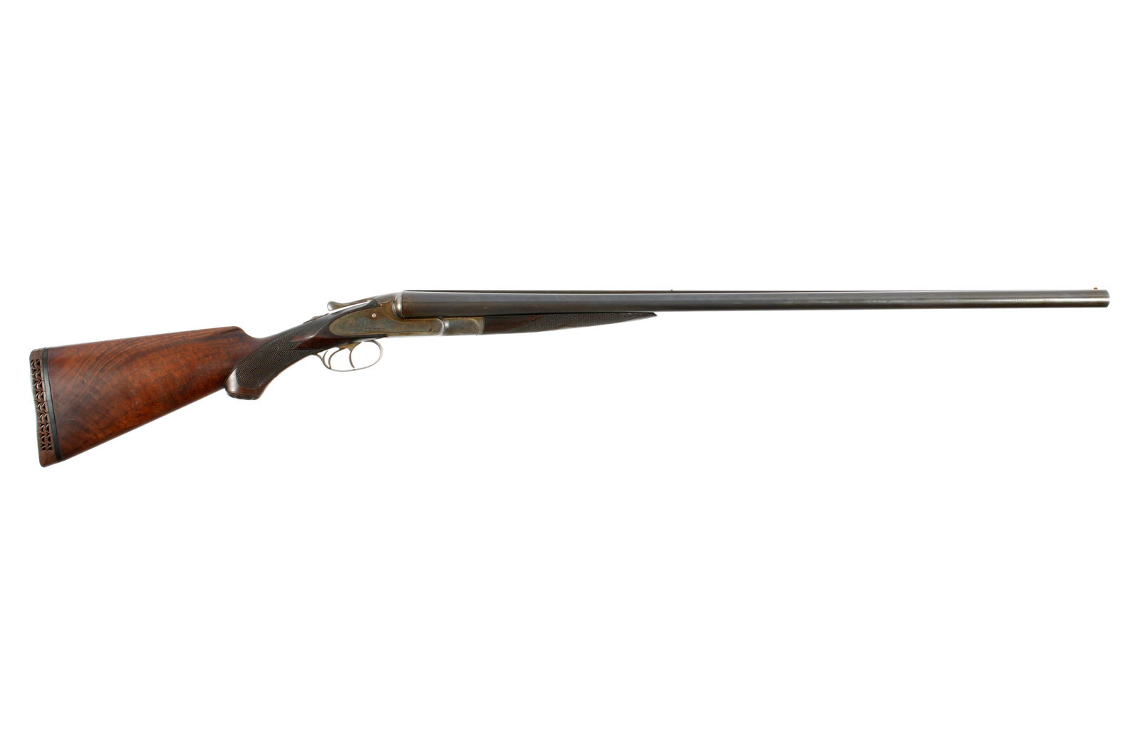 Lefever Arms 16 Gauge Double Barrel Shotgun: Serial number 45254, hammerless sided by side, barrel length 30", 14.25" length to pull, checkered walnut stock, hard rubber butt, overall 46.5" long. Condition: Minor spotting to barrel exterior, scr