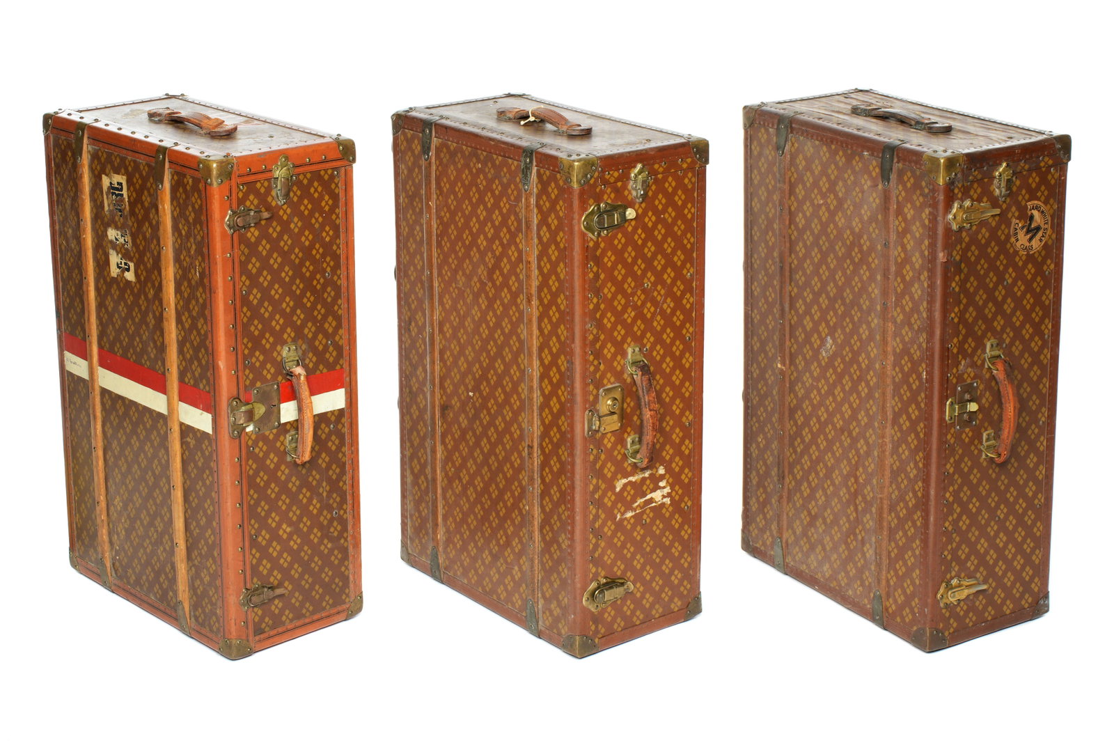 Three Aux Etats Unis French Steamer Trunks (1 of 20)