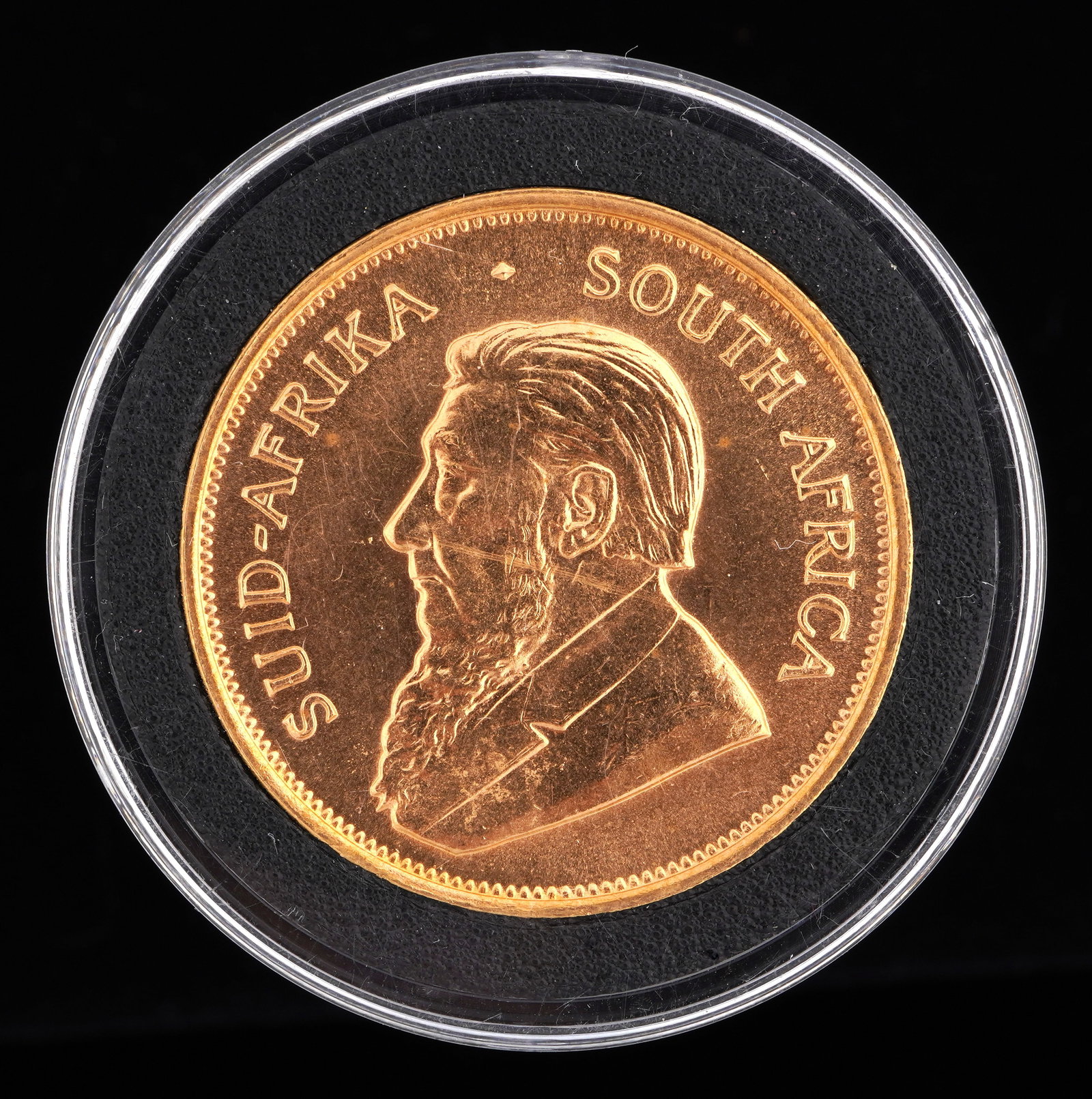 1975 South African 1oz Gold Krugerrand: 1975 South African 1oz gold Krugerrand, ungraded.