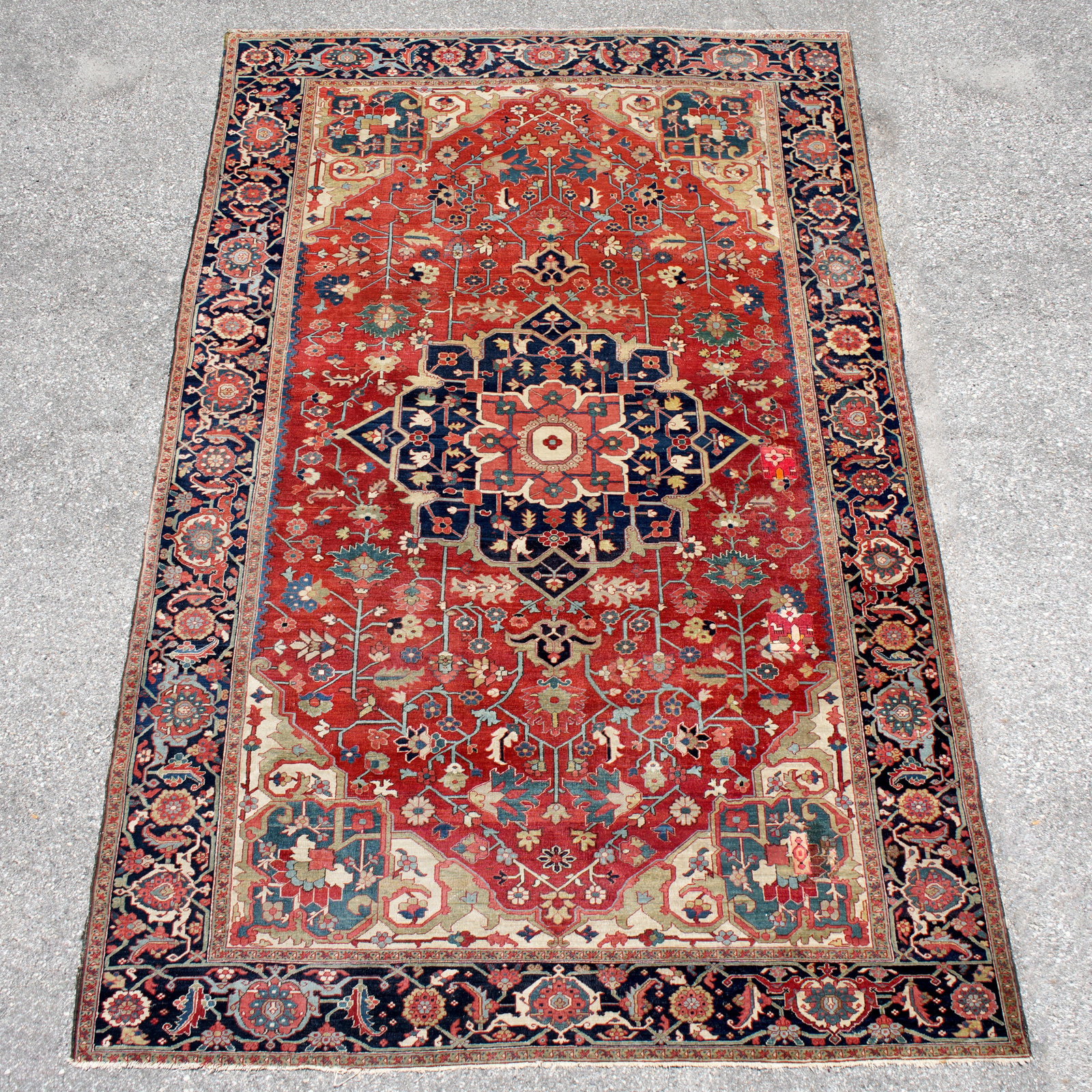 Antique Serapi Persian Carpet Rug (1 of 2)