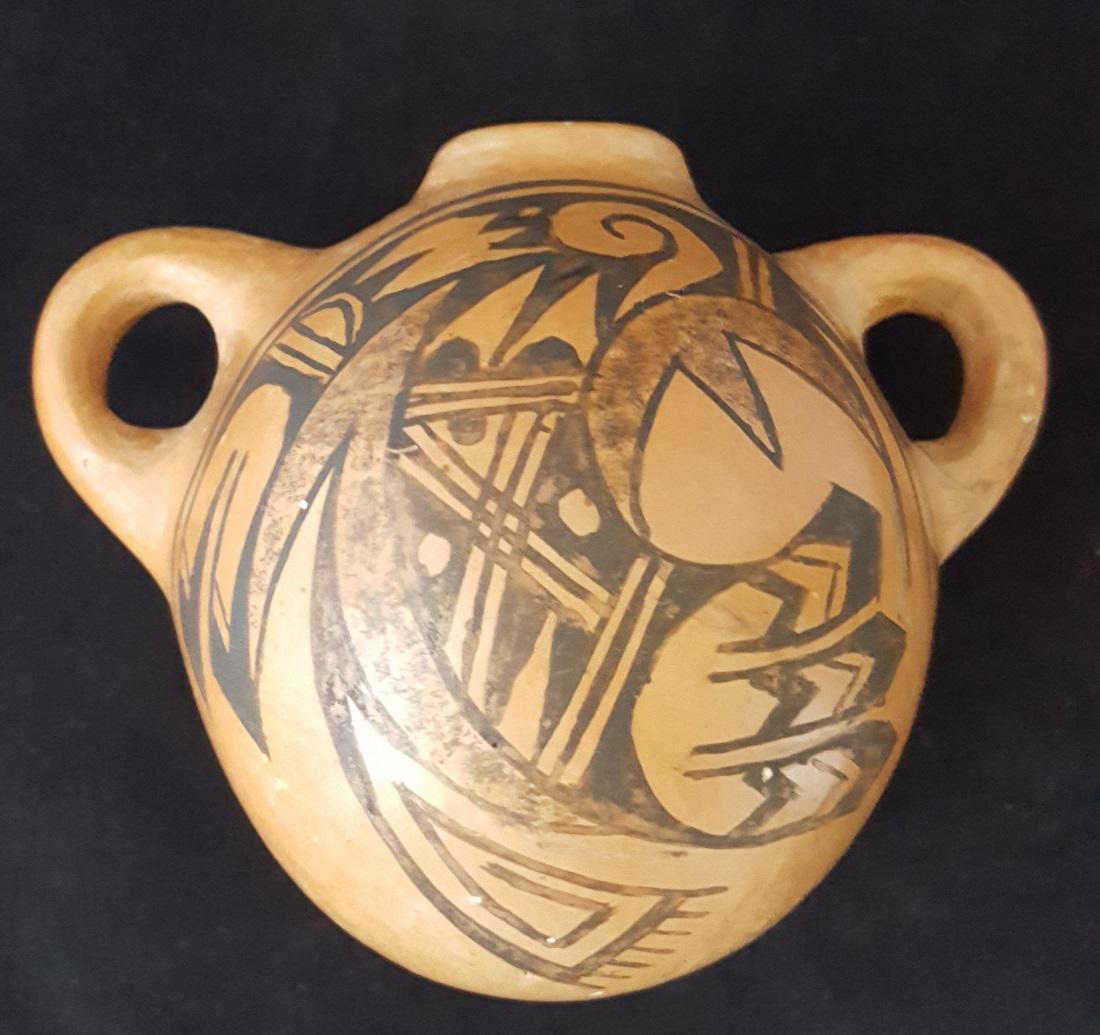 hopi pottery canteen (1 of 7)
