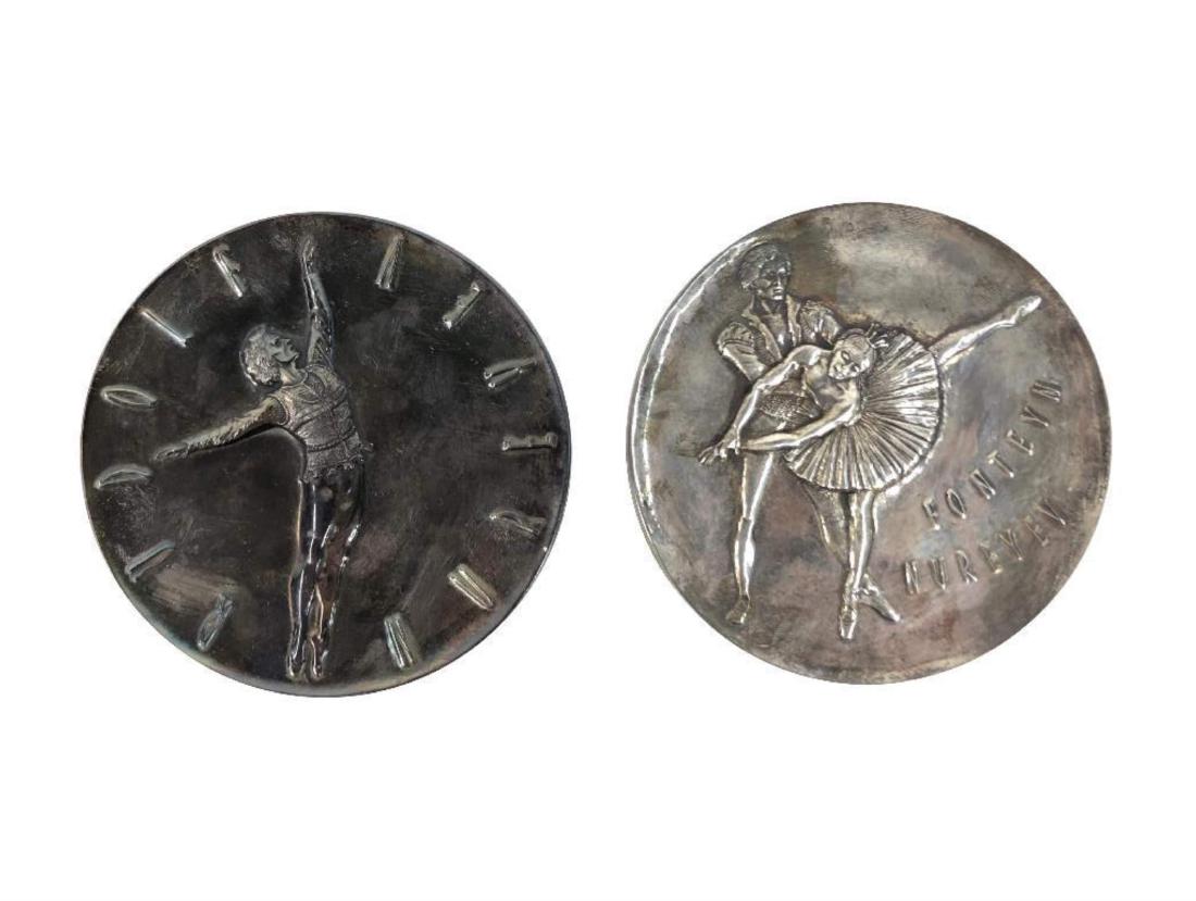 2 Commemorative Paperweights, Ballet Theme (1 of 4)