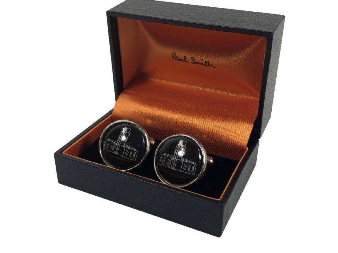 Paul Smith Cufflinks: Pair of Paul Smith cufflinks. Each measures 1" in diameter.