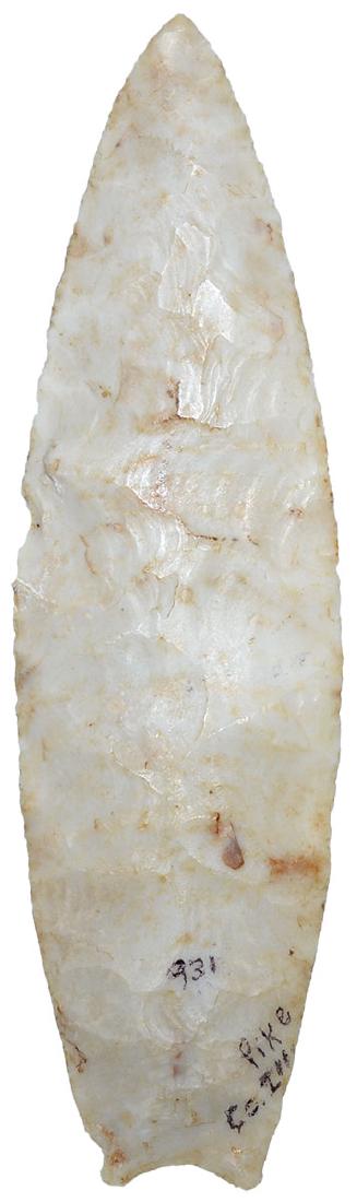 4" Agate Basin.  Pike Co, IL.  Kaolin Flint.  Very (1 of 2)