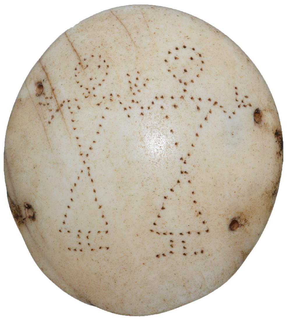 2 1/2" Shell Gorget. Southwest U.S. 1900's.: 2 1/2" Shell Gorget. Southwest U.S. 1900's. Decorated with 2 geometric figures