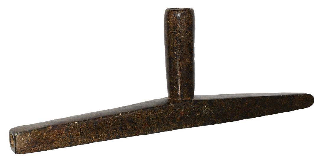 12" T-Pipe. Dyer Co, TN. Large, Late Mississippian.: 12" T-Pipe. Dyer Co, TN. Large, Late Mississippian. Large and rare example. Polished Steatite. Ex-Matt Roos, BW Stephens (P-267 tag missing), Edward Payne. Putty and Jackson COAs