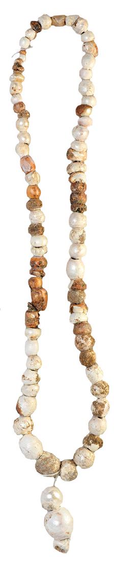 11" Freshwater Pearl Necklace. LeFlore Co, OK (Spiro).: 11" Freshwater Pearl Necklace. LeFlore Co, OK (Spiro). Fine condition. From the old Carl Engelder Spiro Collection. Ex-Robert Bell. Copy of 1935 letter from Bell included