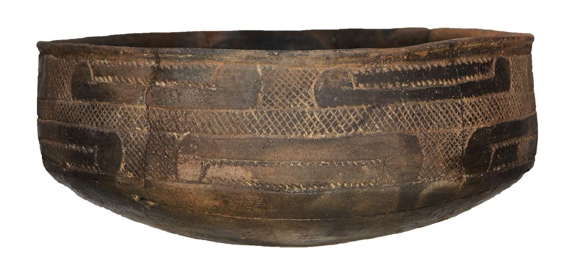 7 5/8" D. Caddo Friendship Bowl. Clark Co, AR. Ex-Sam: 7 5/8" D. Caddo Friendship Bowl. Clark Co, AR. Glued, little if any filler. Nice example. Ex-Sam Johnson, Tom Browner