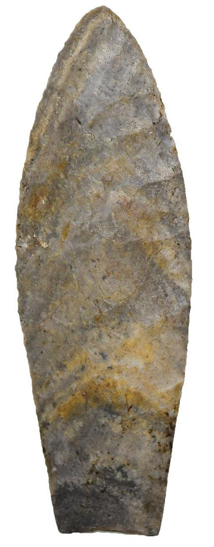 3 1/4" Agate Basin. Rogers COA. Schuyler Co, IL.: 3 1/4" Agate Basin. Schuyler Co, IL. Gray and tan mottled chert. Thin, very well made. G10. Ex-Merle Wasson, Tom Davis, Don Cooper, Randall Jones. Rogers COA. Featured on the front cover of this aucti