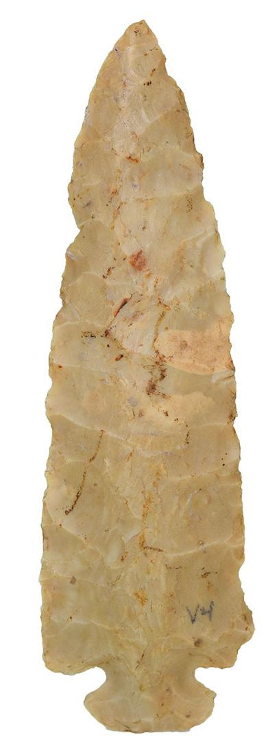 5 3/16" Dovetail. Bartholomew Co, IN. High grade: 5 3/16" Dovetail. Bartholomew Co, IN. High grade Blonde Carter Cave Flint. Nice old Dovetail. Ex-Scott Yerkes