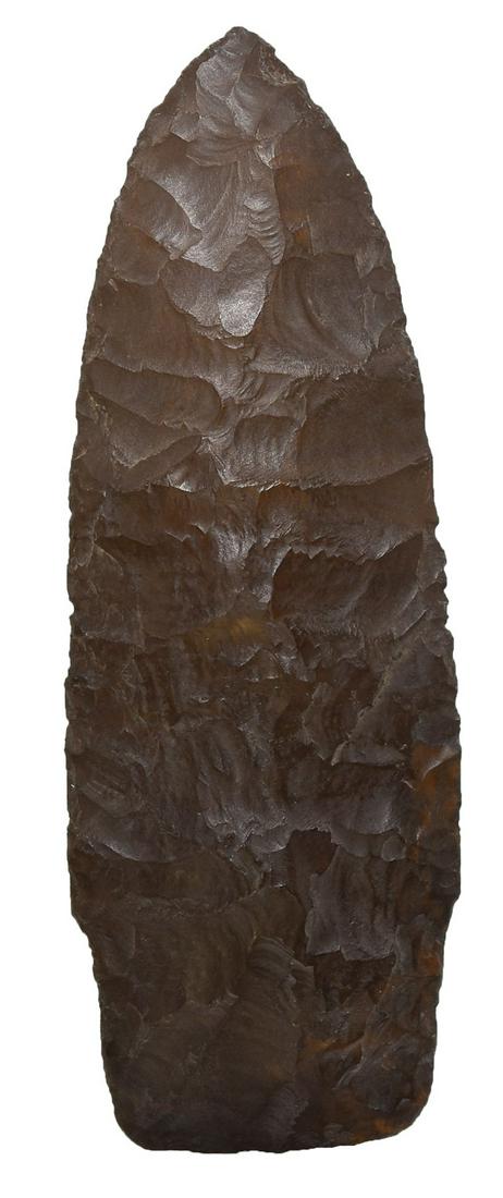 3 1/4" Early Stemmed Lanceolate. CO/WY. Rogers COA.: 3 1/4" Early Stemmed Lanceolate. CO/WY. Made of Petrified Wood. Excellent flaking (Scottsbluff). G10. Rogers COA