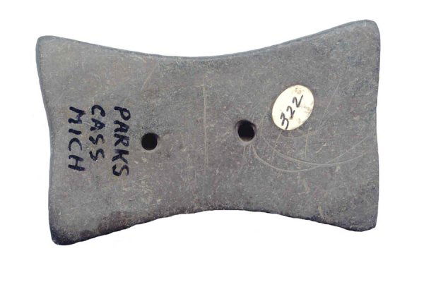 Quadraconcave Gorget, Parts, Davis COA: 125. 3 1/2" Quadrconcave Gorget. Cass Co, MI. Ex-Parks. Davis COA G-8