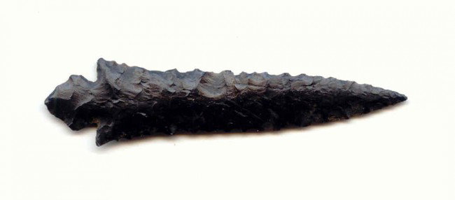 3 1/4" Hayes Point. Partain Paper. Riley Site. : 3 1/4" Hayes Point. Partain Paper. Riley Site. Pike Co, AR. Pictured in Prehistoric Antiquities. Very large and fine. Will be pictured in the upcoming book, Partain Relics