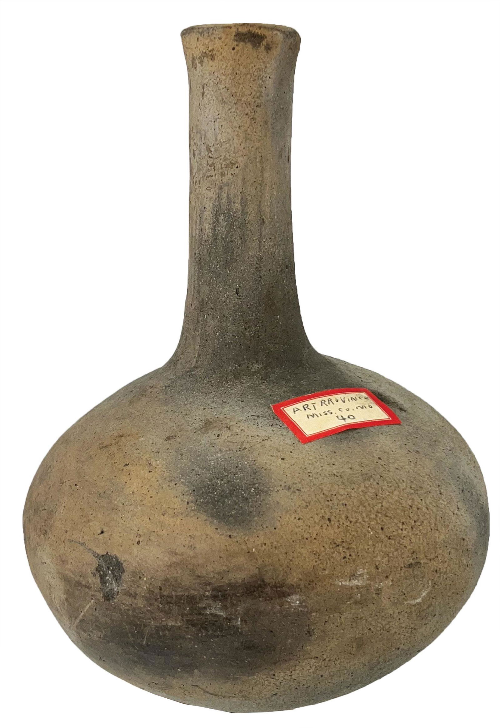 9" H.  Mississippian Waterbottle.   Ex-Richard Niehoff.  Pictured I (1 of 7)