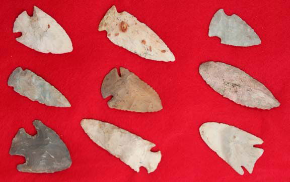 Group of 9 Southern Indiana Points. Ex-Erdmann: Group of 9 Southern Indiana Points (2”-3 1/4”). Some nice ones in this group. Ex-Erdmann