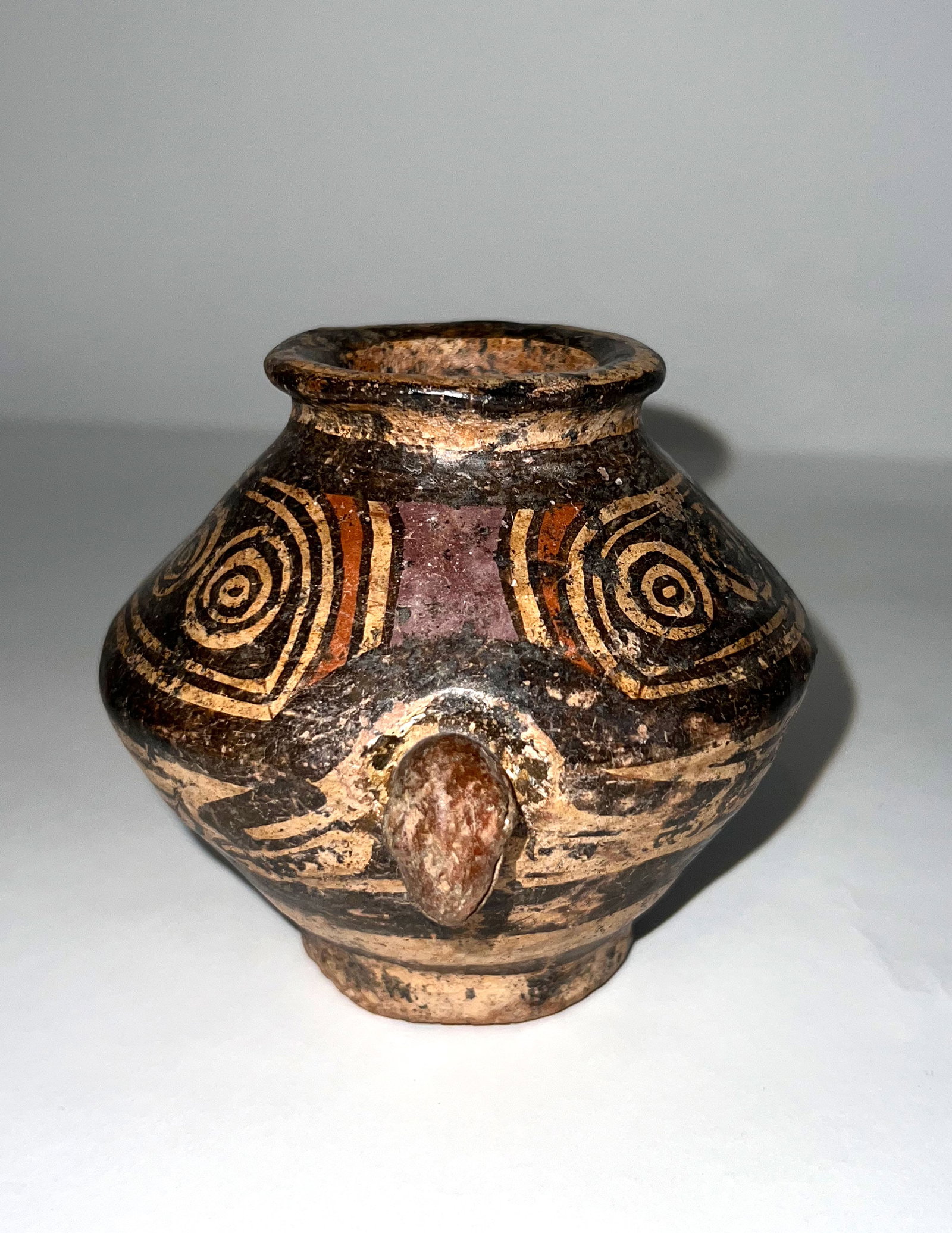 3 7/8" Highly Engrave Pot. Ex-Burton/Teubner Estate.: 3 7/8" Highly Engrave Pot. Ex-Burton/Teubner Estate.