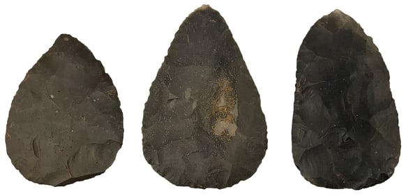 3 Cache Blades. Hornstone. Gibson County, Indiana. Longest 3 5/8”. Ex Stan Ryland. Davis COA