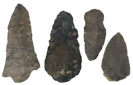 4 Flint Knives. "Selling as is". Longest is 4". Ex Wally Zollman.