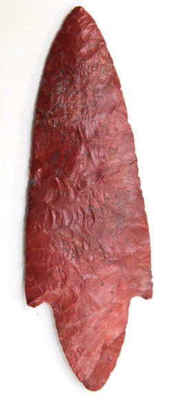 Vivid Red Waubesa. MO. Bakutis. Davis G10 COA: 452. 4 11/16” Waubesa. St. Louis Co, MO. Vivid red heat treated chert. Ex-Bakutis. Putty and Davis G9 COA’s