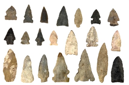 21 Points. 1 1/16" to 3 1/2". One point has Davis COA. Ex McQuaide.