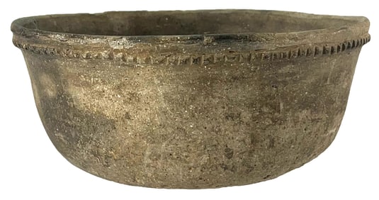 9 3/4” Diameter Pie Crust Bowl. Christian County, Kentucky.