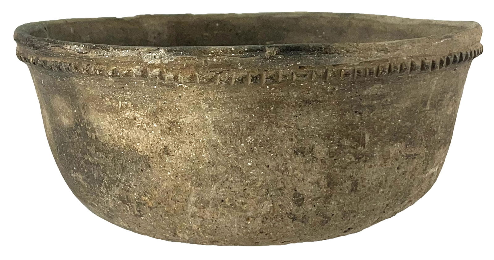 9 3/4” Diameter Pie Crust Bowl. Christian County, Kentucky. (1 of 5)