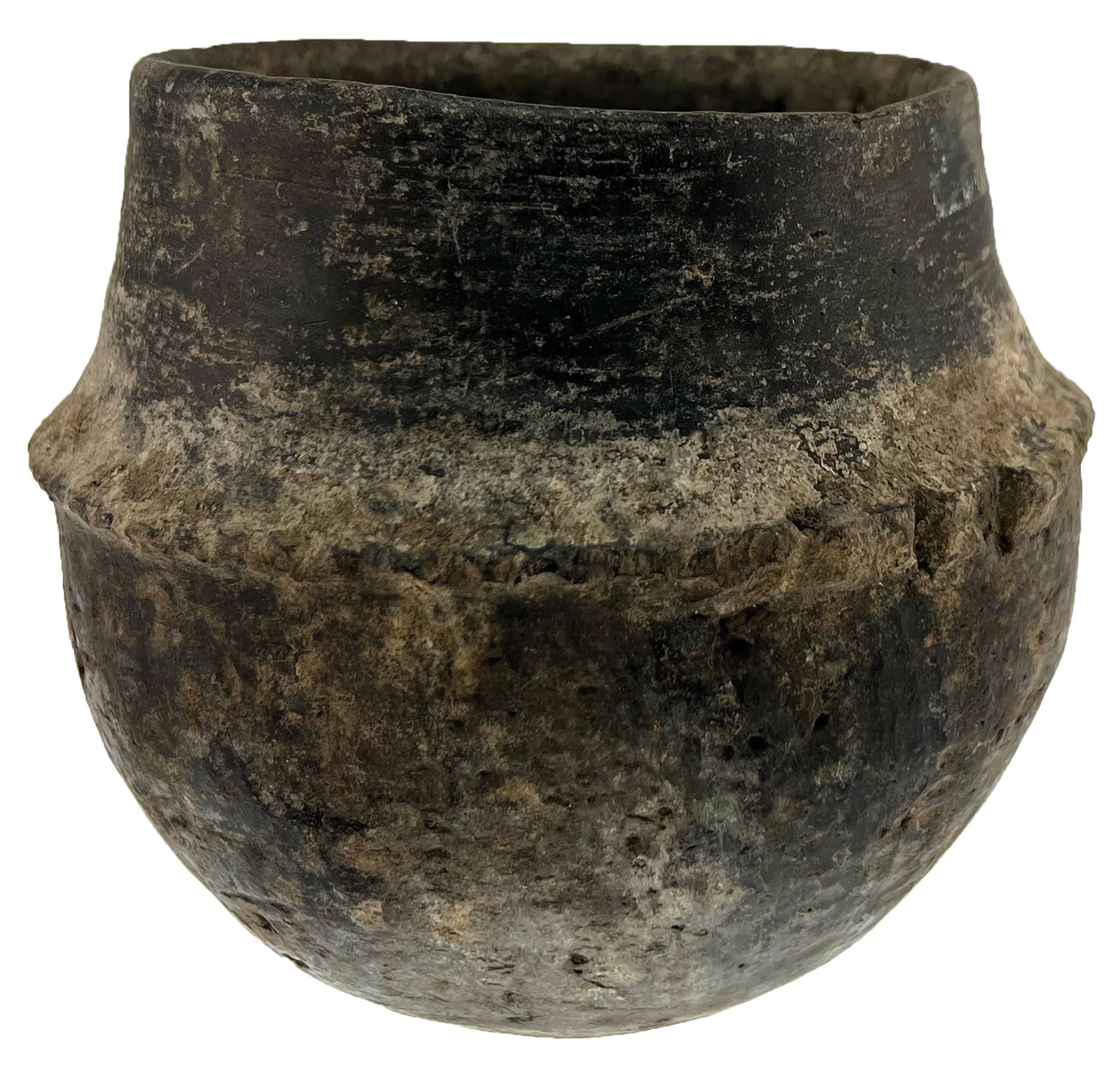 5 3/4" Woodland Pottery Bowl. Solid with no repair. Ex Daniel Wolf.: 5 3/4" Woodland Pottery Bowl. Solid with no repair. Well patinated example. Georgia. Ex Daniel Wolf.