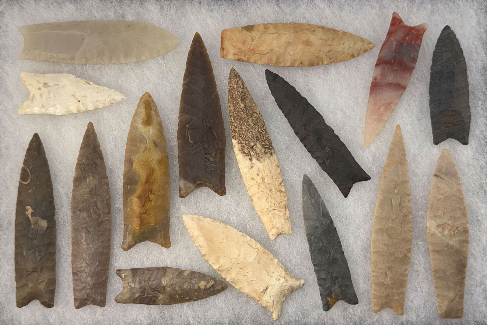 Frame of 16 Points for display. 2 5/8” to 4 7/16”. Nice examples. Ex Wally Zollman. (1 of 1)